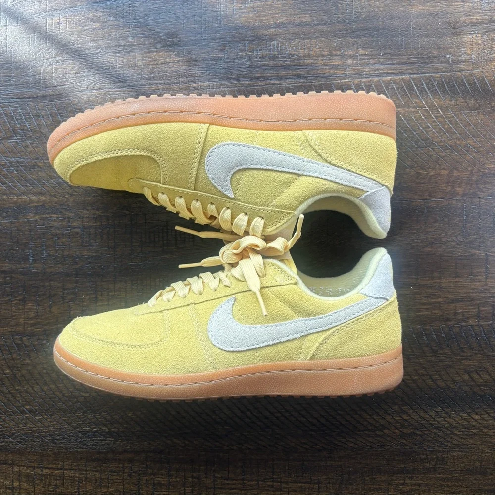 nike pale yellow field general sneakers size 7.5 - Picture 3 of 4